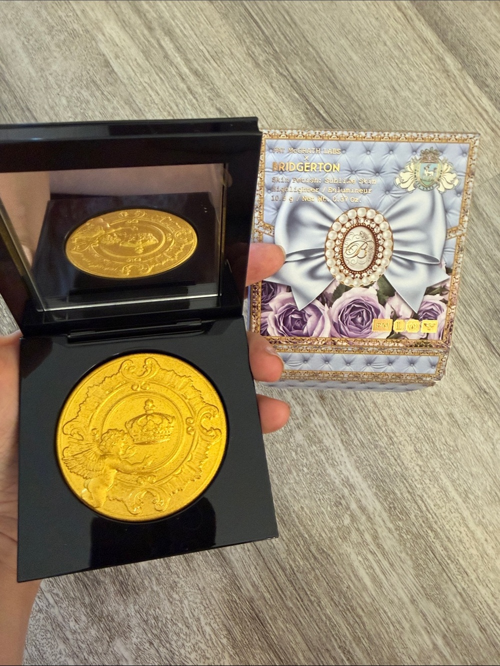 Pat McGrath bridgerton Gold Highlighter Pressed Powder